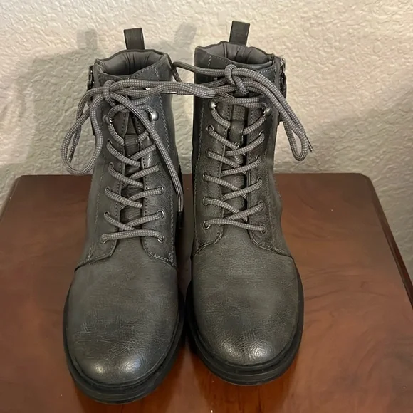 Lace Up Baretraps Combat Boots Amy Sue Bare Traps Lace Up Boots